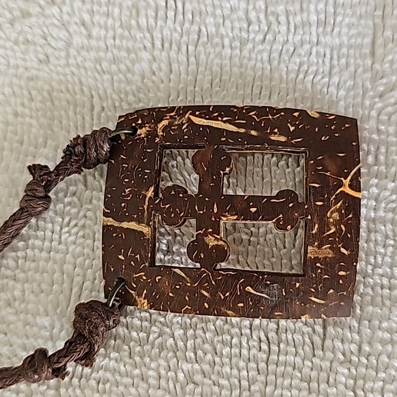 Women's Necklaces - Picture 7 of 8